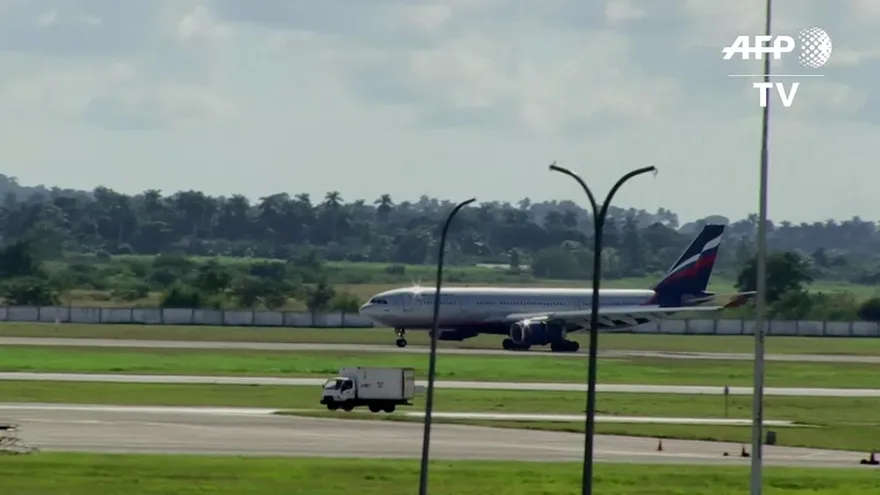 EEUU y Cuba acuerdan restablecer servicios aéreos regulares