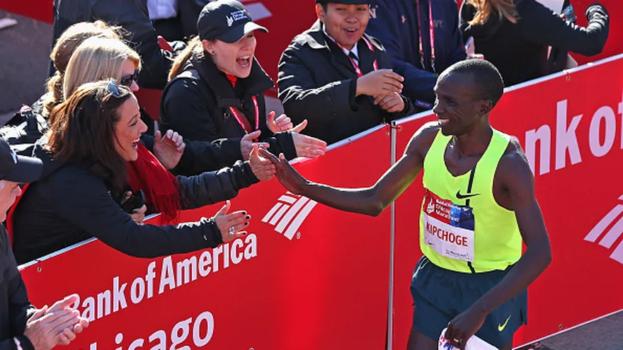 Kipchoge y Jeptoo, victoriosos en el Maratón de Chicago