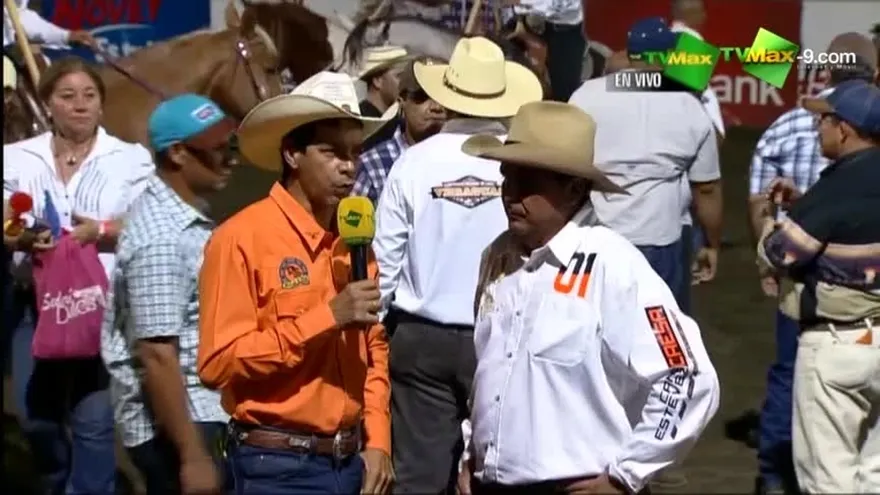 Con el director del equipo campeón de Veraguas