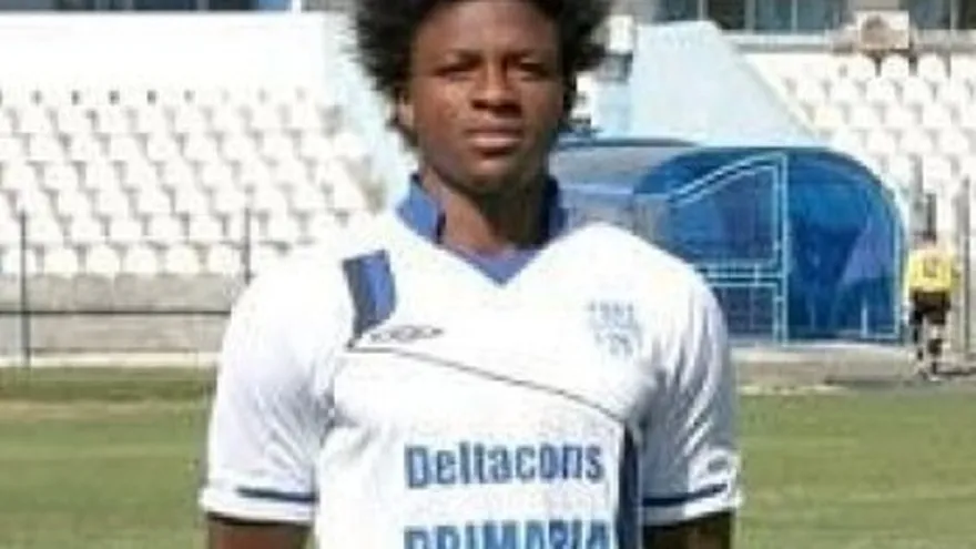 Jugador nigeriano muere durante partido en Rumania