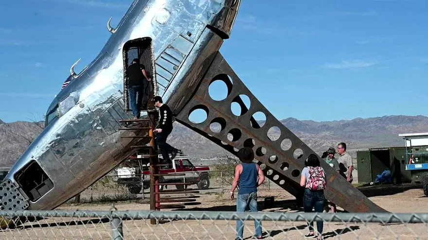 Extravagante festival de arte pone en el mapa un pueblo de EEUU