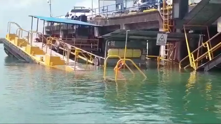 Daño en el muelle de Minas, en la Calzada de Amador