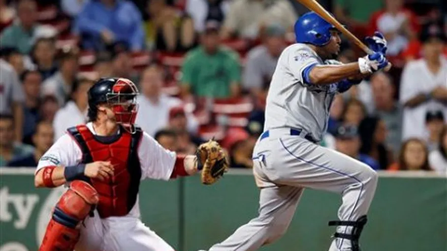 Abreu pega el "hit de oro" para los Reales