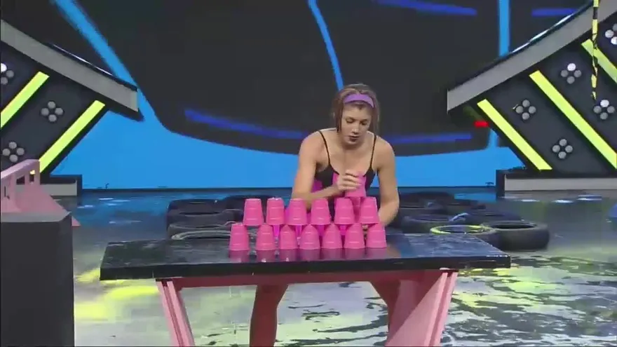 Participación increíble de las curvas en el circuito de vasos