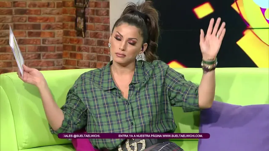 Mari Gaby tira 'bling bling' en los dientes y no sube nada con el machito que está en Panamá