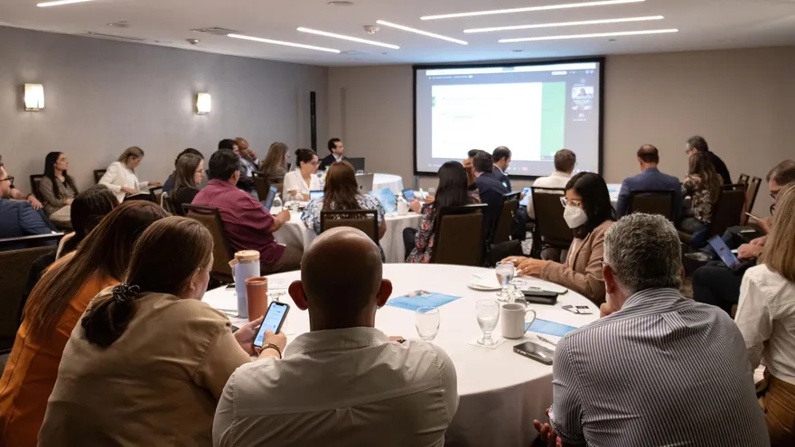 Inadeh recibirá 10 mil licencias para fortalecer competencias digitales