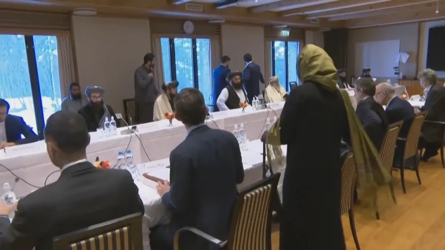 Talibanes y diplomáticos occidentales se reúnen en Oslo sobre crisis humanitaria en Afganistán