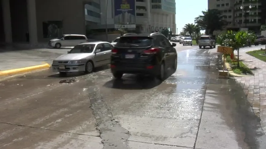 Se desbordan alcantarillas en Punta Pacífica