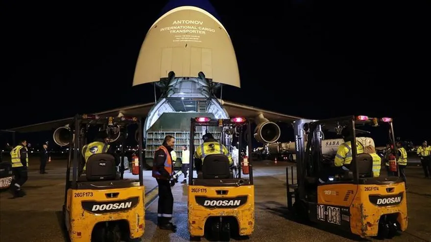 Avión ruso con ayuda humanitaria por coronavirus llega a Nueva York