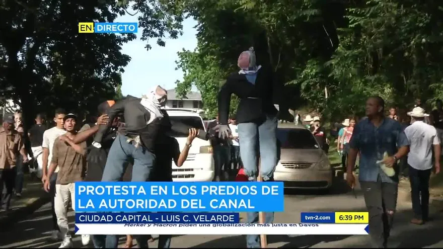 Trabajadores de la ACP protestan en casa del administrador Quijano