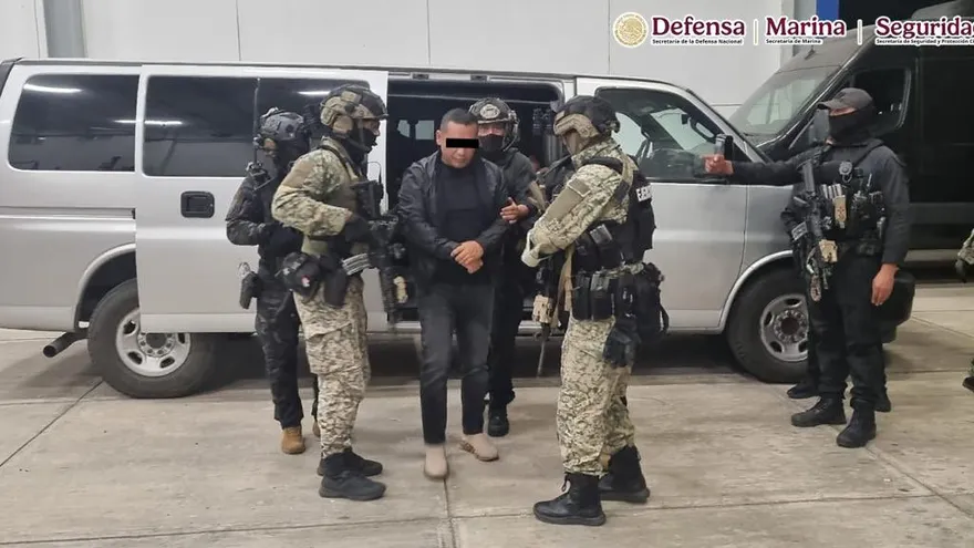 Detención Iván “N”, alias “El Tanque”, identificado como presunto operador regional del Cártel Jalisco Nueva Generación, con actividades en Veracruz, Oaxaca, Tabasco y Puebla.