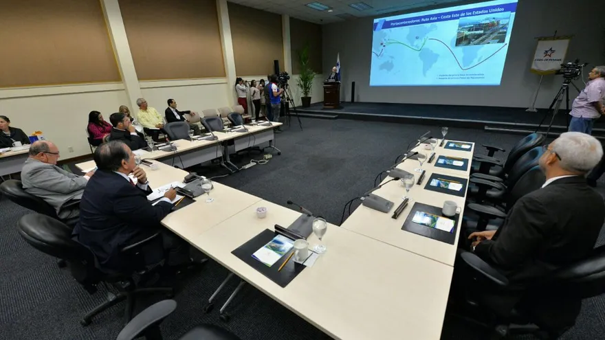 El administrador del Canal de Panamá, Jorge Luis Quijano, presentó este martes 6 de marzo un informe del año fiscal 2017.