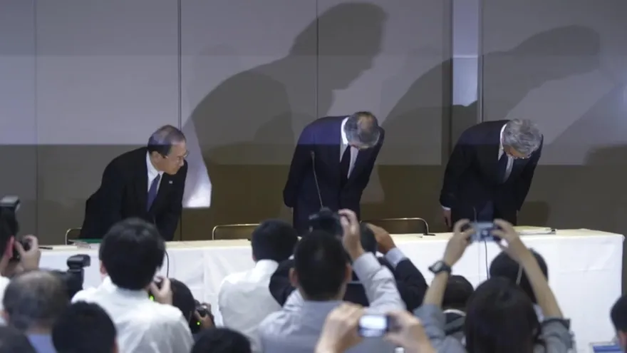 Dimite presidente de Toshiba por escándalo contable