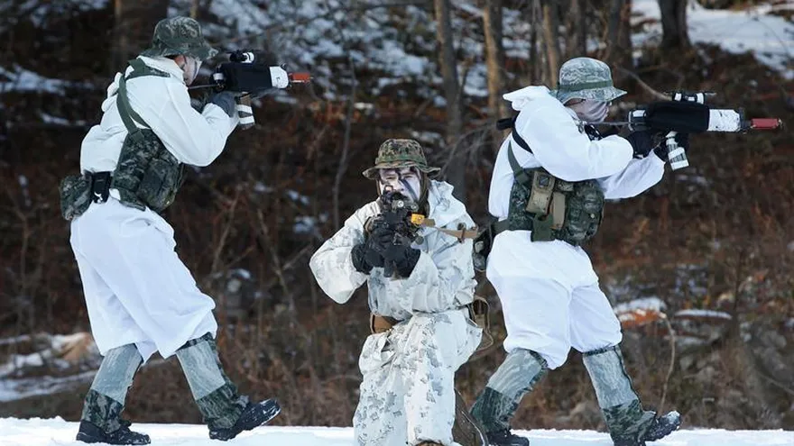 Tropas surcoreanas hacen disparos de aviso al Norte tras deserción de soldado