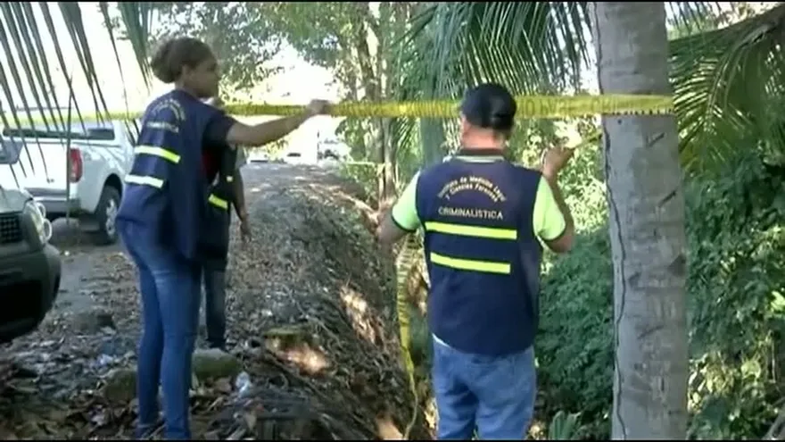 El hombre murió de varias puñaladas.