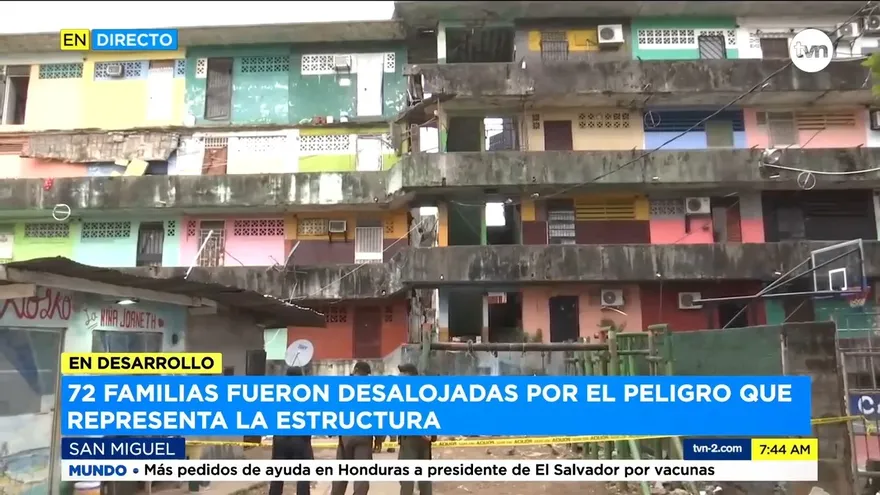 Siguen labores tras colapso de balcón en edificio en Calidonia