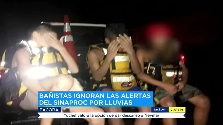 Personas ignoran alertas de mal tiempo y arriesgan sus vidas