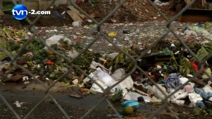 Malos olores envuelven Mercado de Abastos