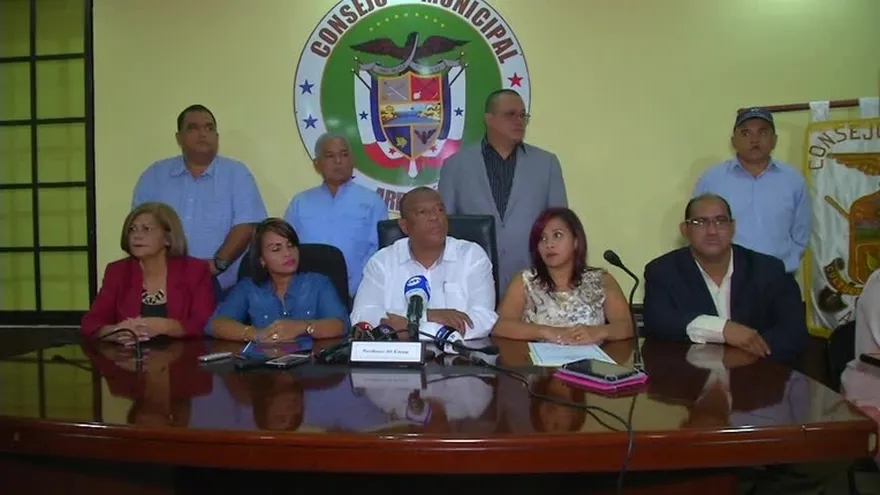 Alcalde de Arraiján esquiva preguntas y confirma contratación de jugadores