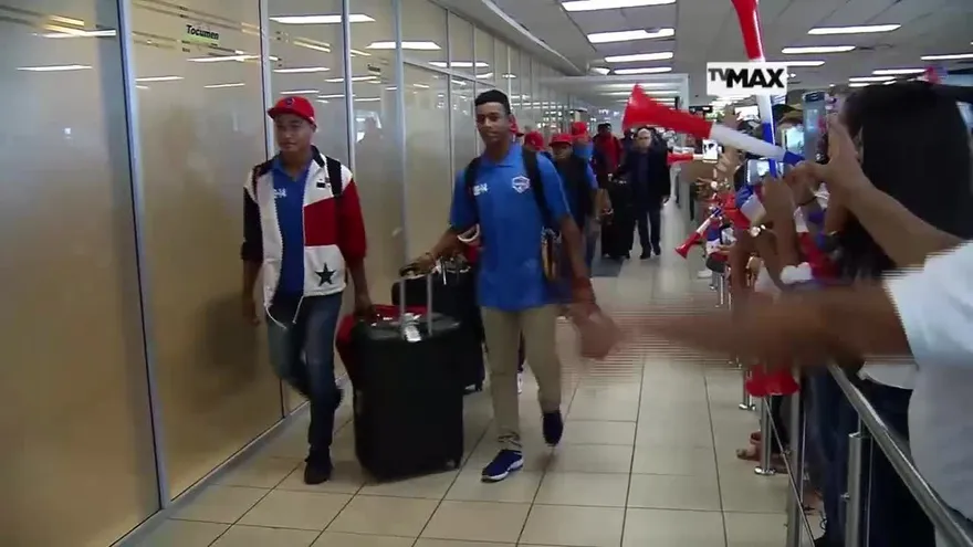 Sub Campeones de Béisbol Sub 14 llegaron a suelo patrio