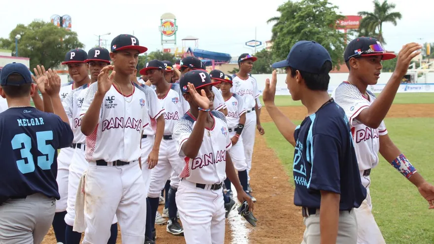 Panamá apabulló a Guatemala para comenzar Panamericano de Béisbol Sub-14