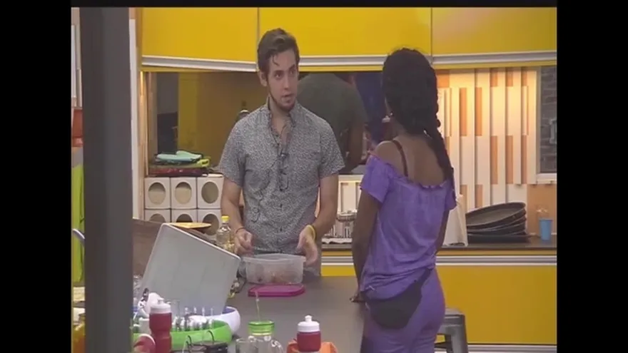 Milca no quedó muy contenta con el resbalón de Kathy