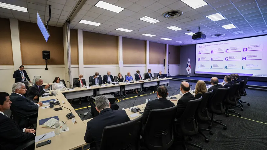 Presidente Mulino se reunió con la junta directiva de la ACP