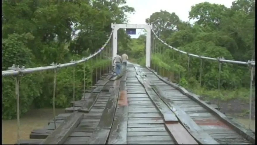 Puente de Tonosí está en mal estado