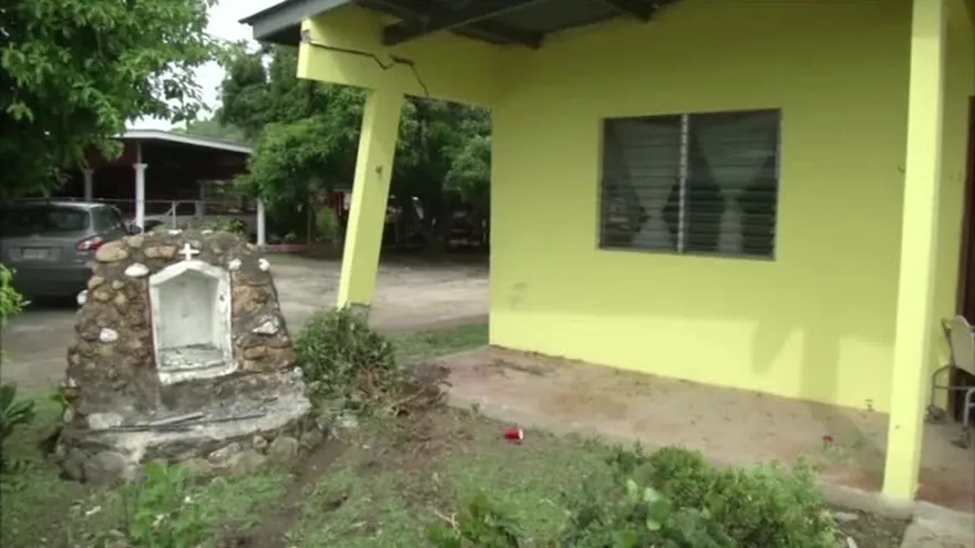 Automóvil chocó contra una residencia en Coclé