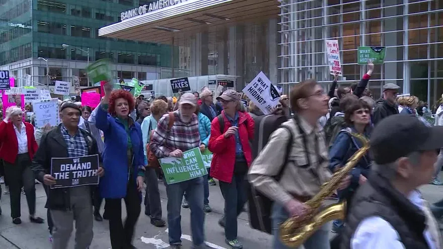 Estadounidenses piden declaración de impuestos de Trump