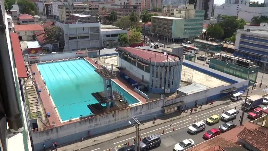 Piscina Adan Gordón está cerrada por malas condiciones