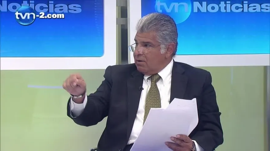 Mulino no responde a cuestionamientos y arremete contra administración Varela