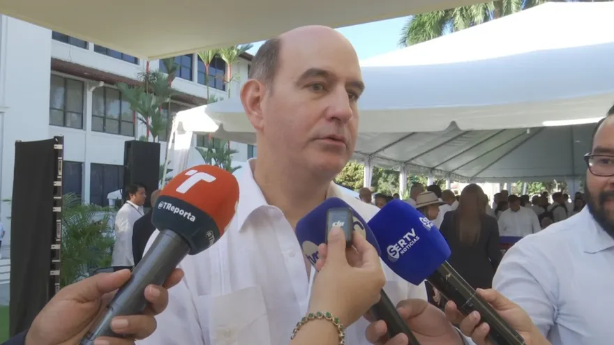 El ministro de Economía y Finanzas, Felipe Chapman.