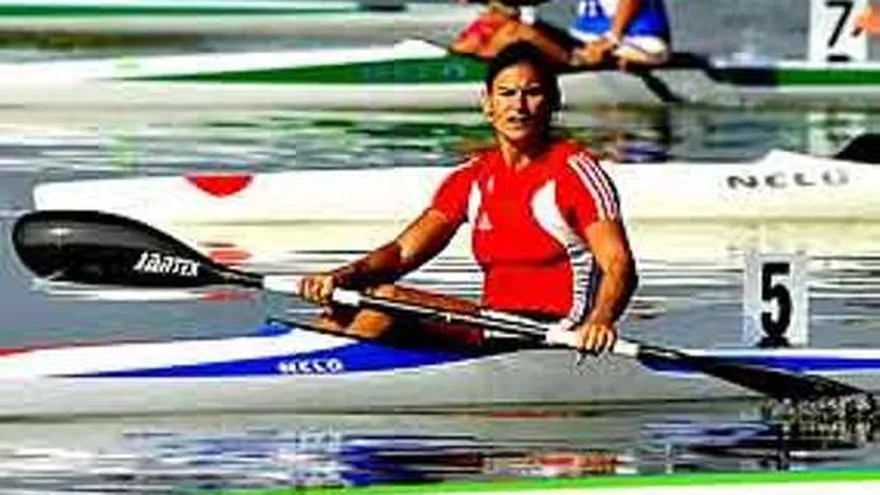 Cubana pasa a la final del kayak