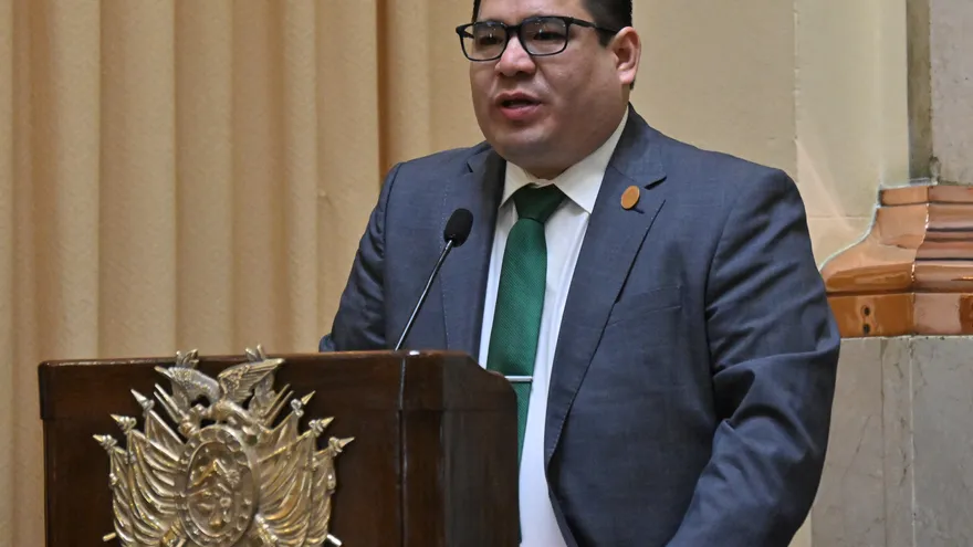 El fiscal general de Bolivia, Roger Mariaca, fue detenido el 30 de septiembre de 2026 en Santa Cruz por sospechas de lavado de dinero y narcotráfico.