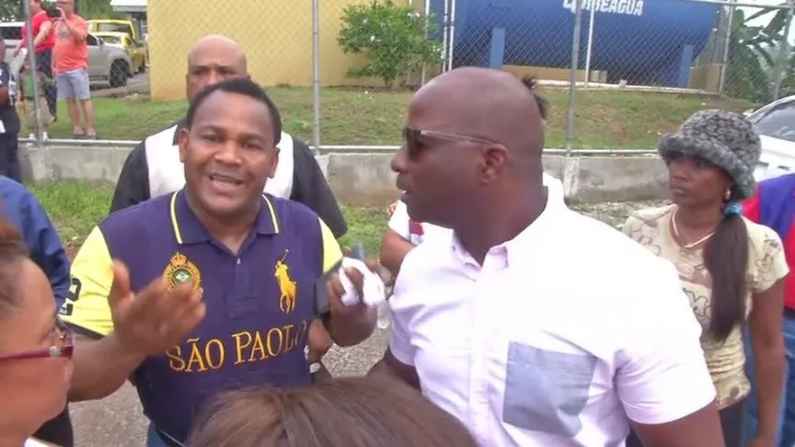 Falta de agua enfrenta a diputado y Alcalde de San Miguelito