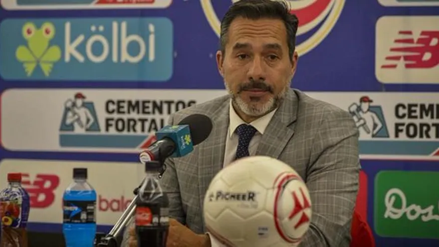 Uruguayo Matosas debutará en el banquillo de Costa Rica ante Estados Unidos