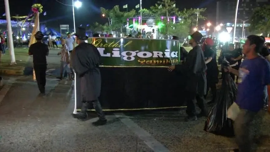 Todo un éxito “entierro de la sardina”